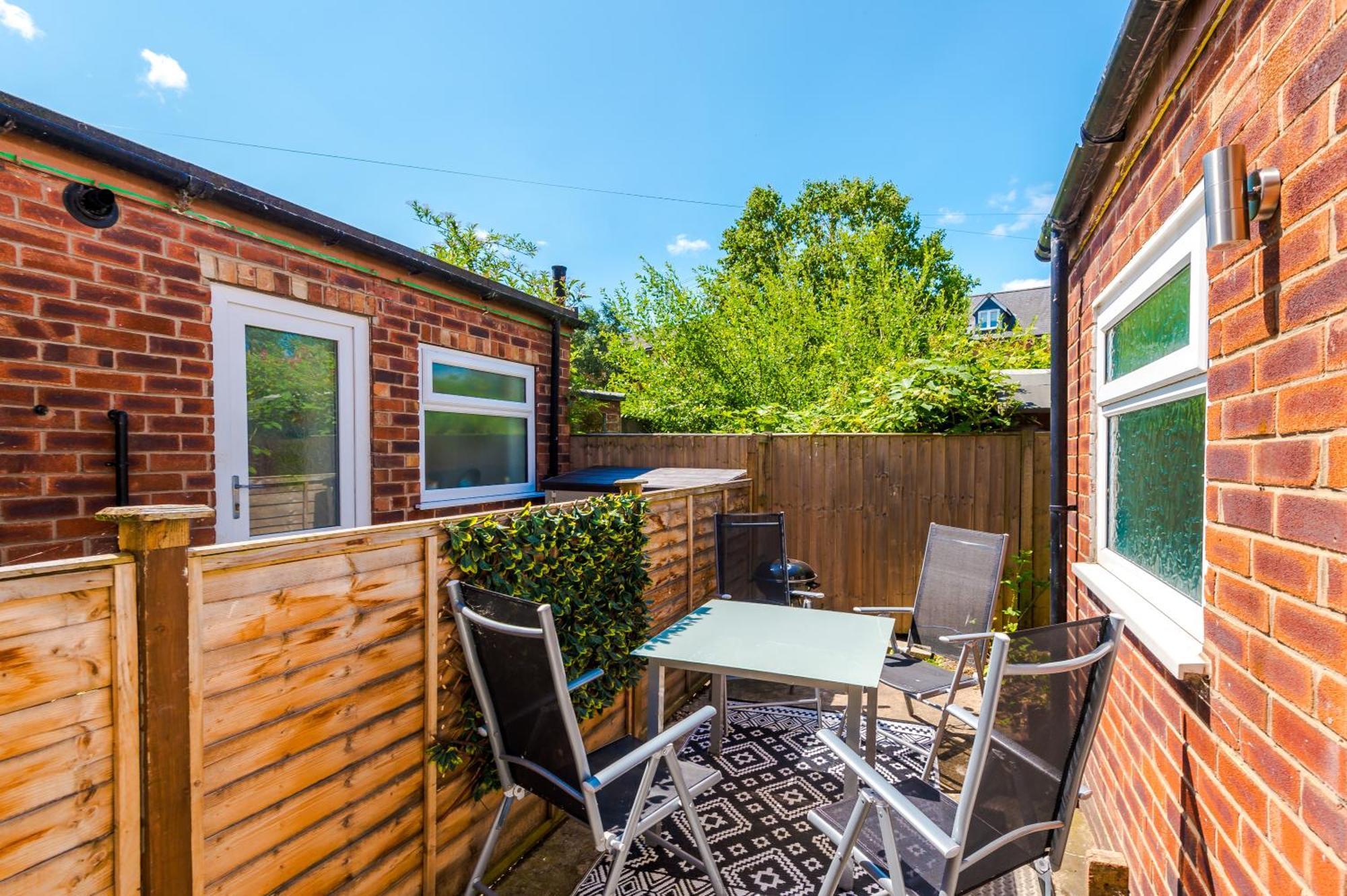 Spacious 3-Bed Home In Nantwich By 53 Degrees Property - Amazing Location, Ideal For Groups - Sleeps 6 Luaran gambar
